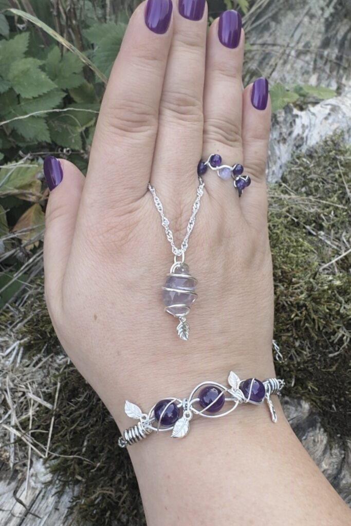 Set Armband, Halskette und Ring mit Amethyst